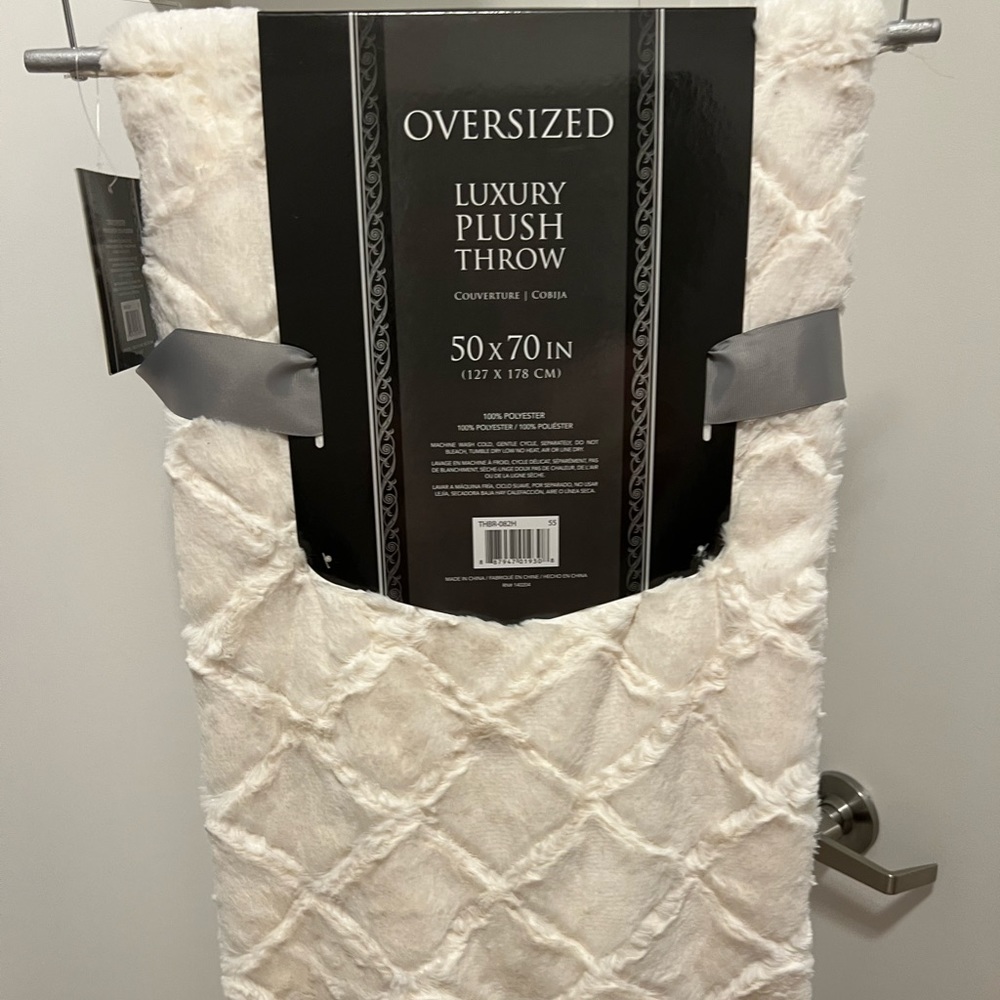 Oversized Luxury Plush Throw